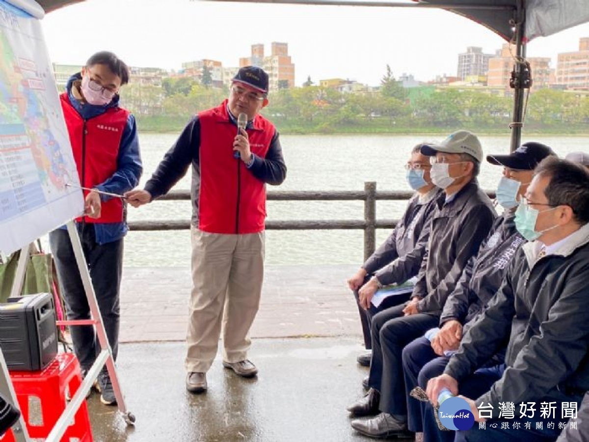 北水局進行簡報,說明員08池埤塘水源反送作業