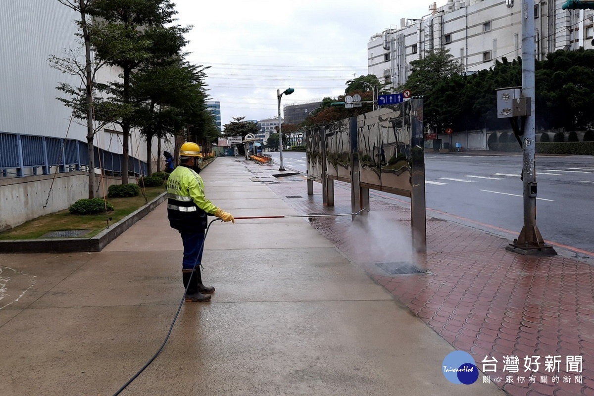 有關案765及案771於桃園市活動之地點,已由環保局針對場域外圍進行消毒。