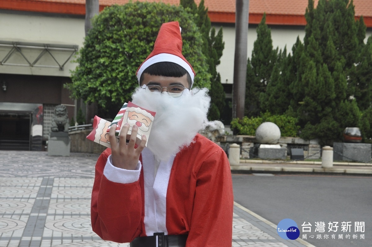 給幼兒園小朋友的禮物充滿童趣。