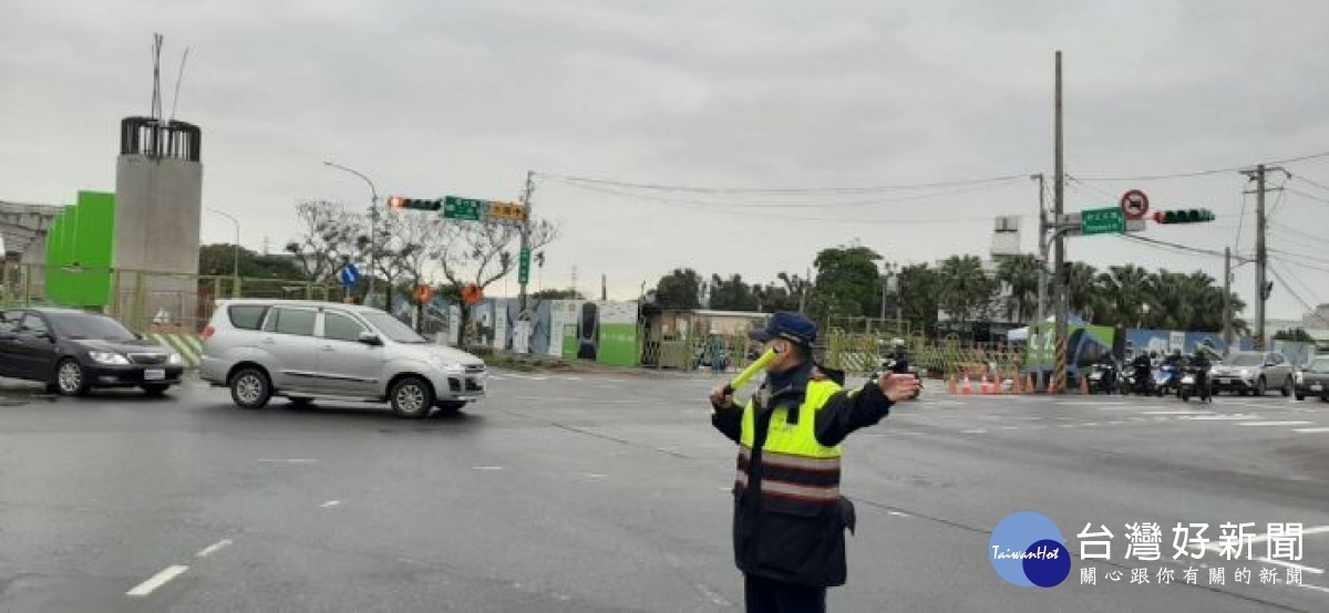 桃園市警察局針對易壅塞道路加強路況即時查報及各項疏導作為。