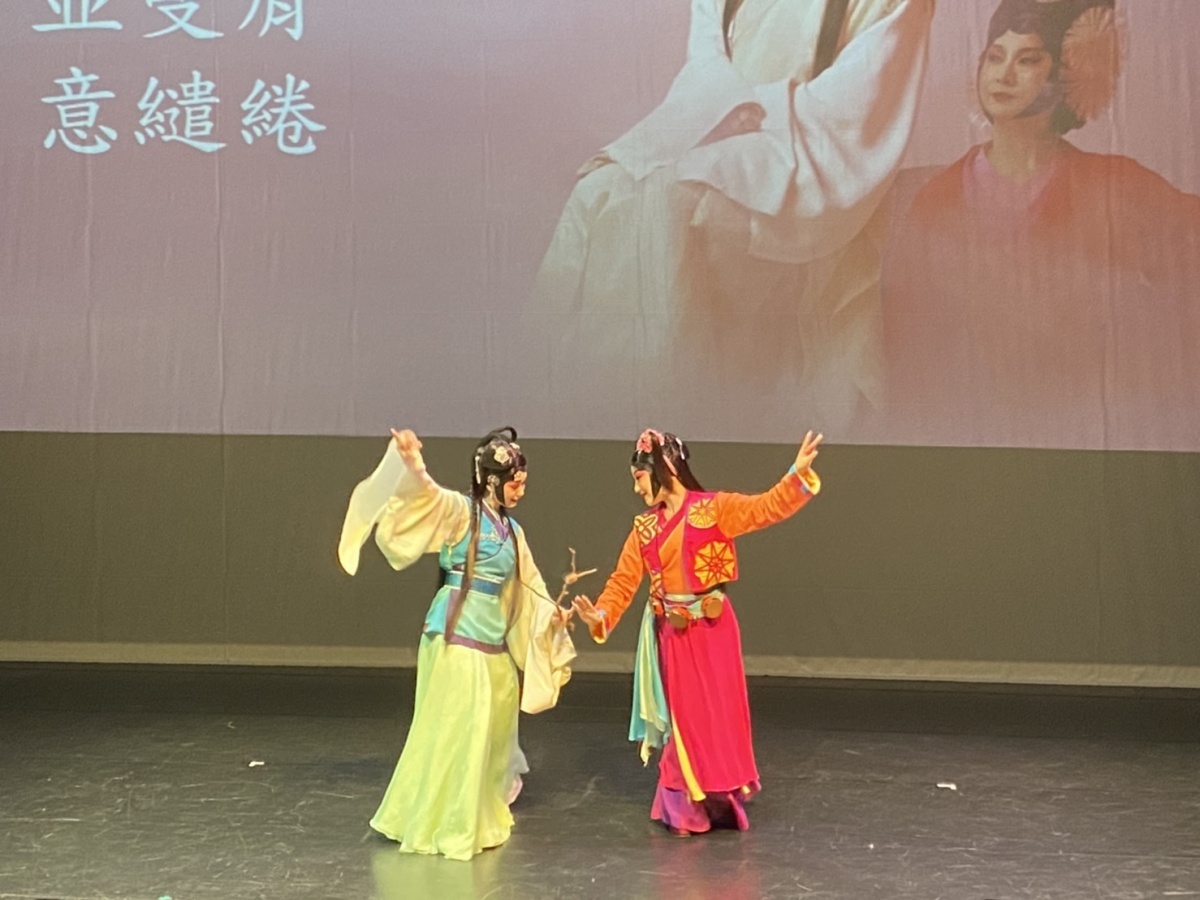 國光劇團演出狐仙的精彩片段。(圖/生活中心攝)