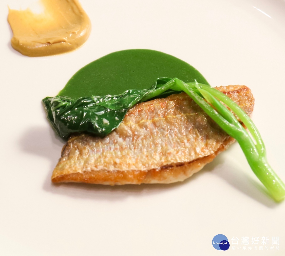 金線魚昆布柳橙上桌。(圖/法國食品協會)
