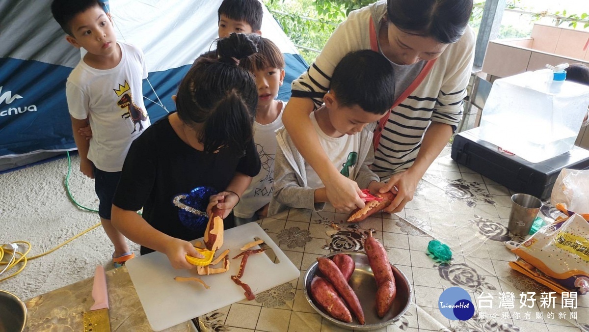 桃園醫院新屋分院親子活動 跟著治療師露營趣