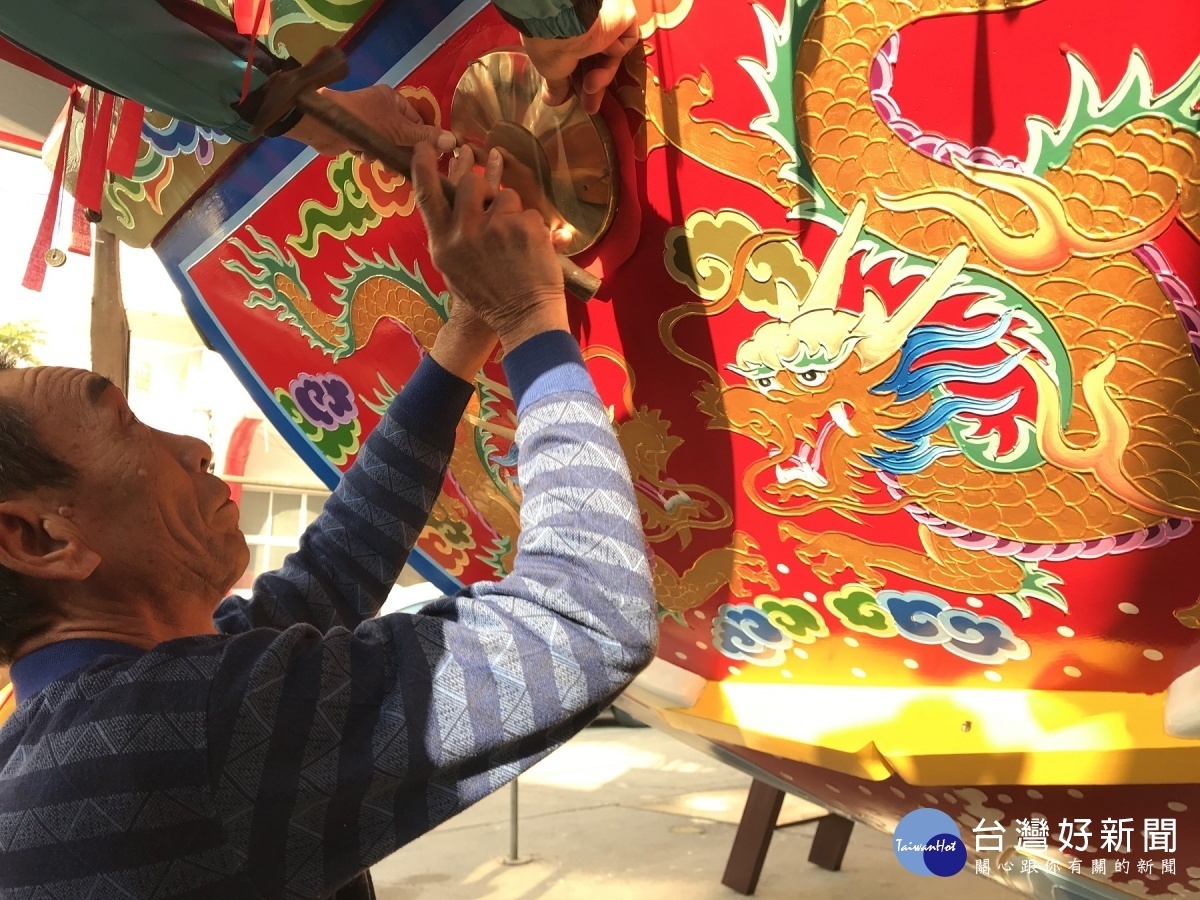 造船師父林良太安銅鏡,照妖辟邪。