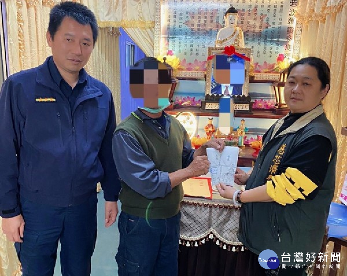 宏仁所員警主動協助轄區弱勢民眾轉介慈善組織,讓其身後事得以圓滿,社區民眾對警方之善行義舉,給予高度肯定與讚許。