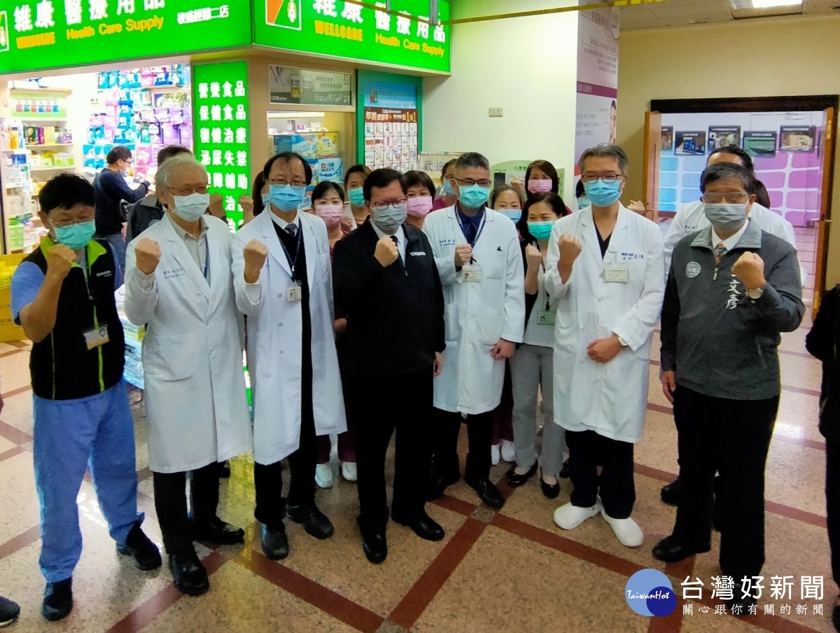 鄭市長到敏盛醫院慰勉防疫人員 感謝第一線醫療人員守護市民健康