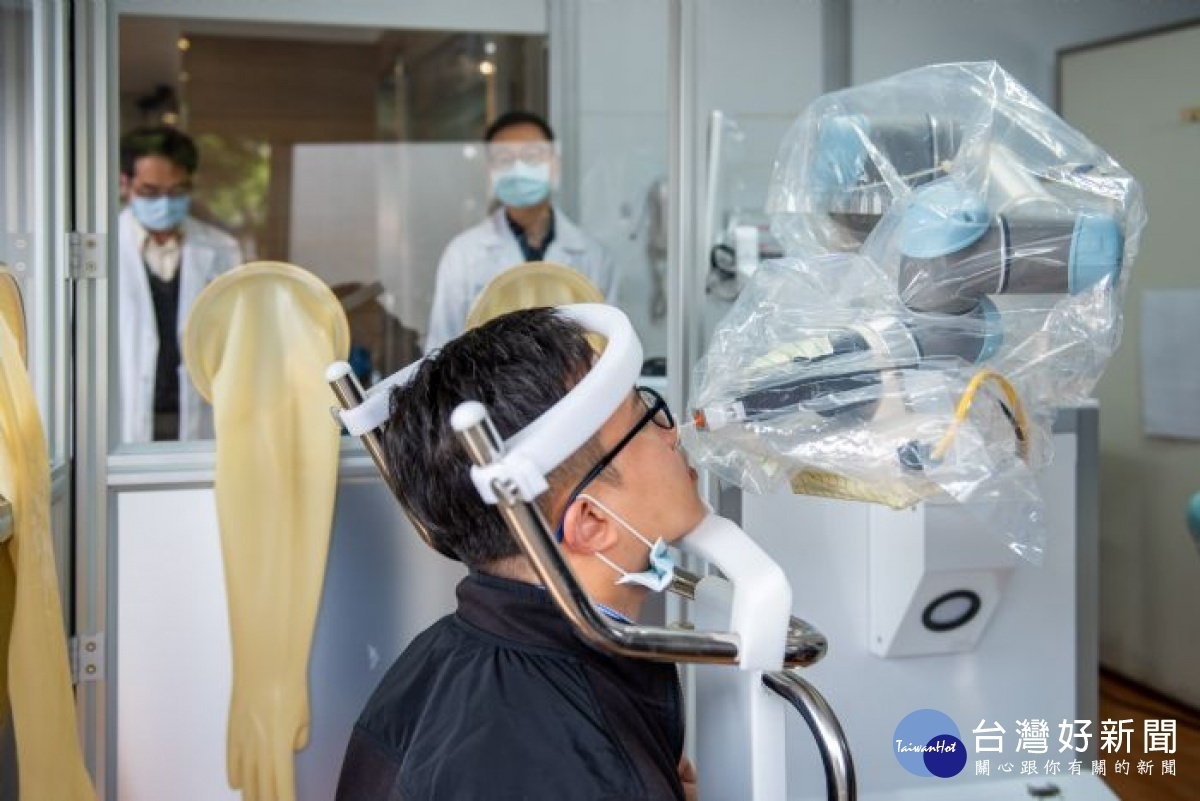 天晟醫院首波引進鼻咽自動採檢機器人系統