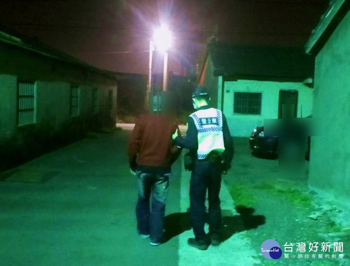 臺西警方勤查發現獨居老翁生活堪慮，除主動募款協助，亦通報公所及社福單位給予適當的關懷與照料。
