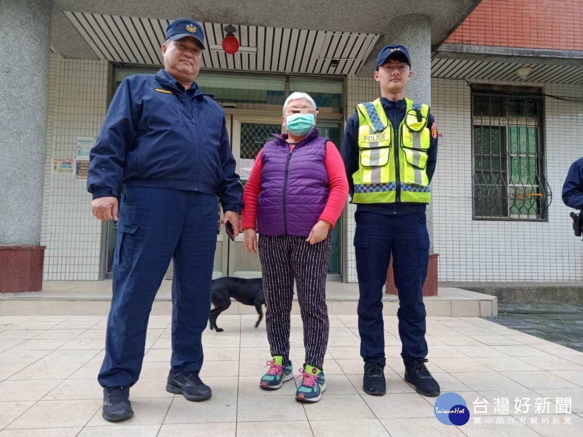 溪警協助公益團體，送愛心至原鄉