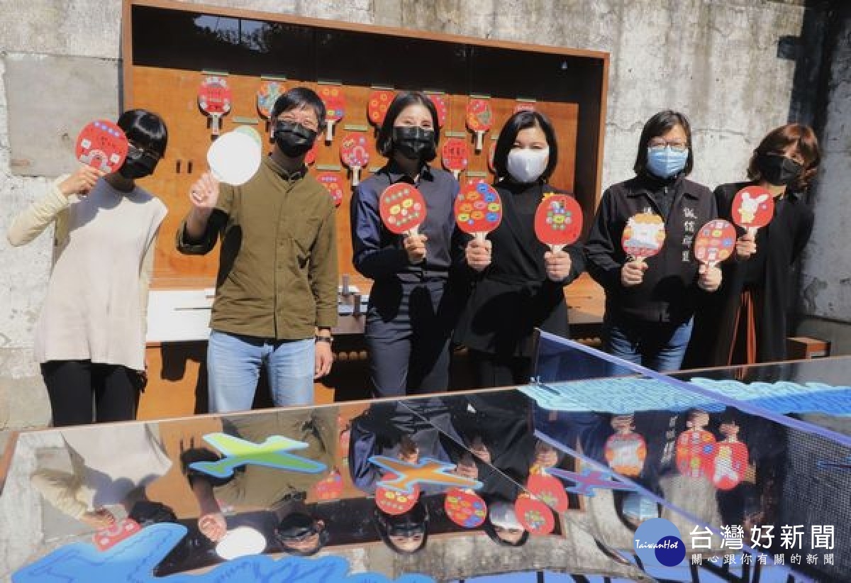 雲林縣政府在虎尾建國眷村展開一系列眷舍修復與活化開發計畫,首波以藝術入村做暖身,歡迎民眾走入眷村,在舊建築裡看見新生的能量。