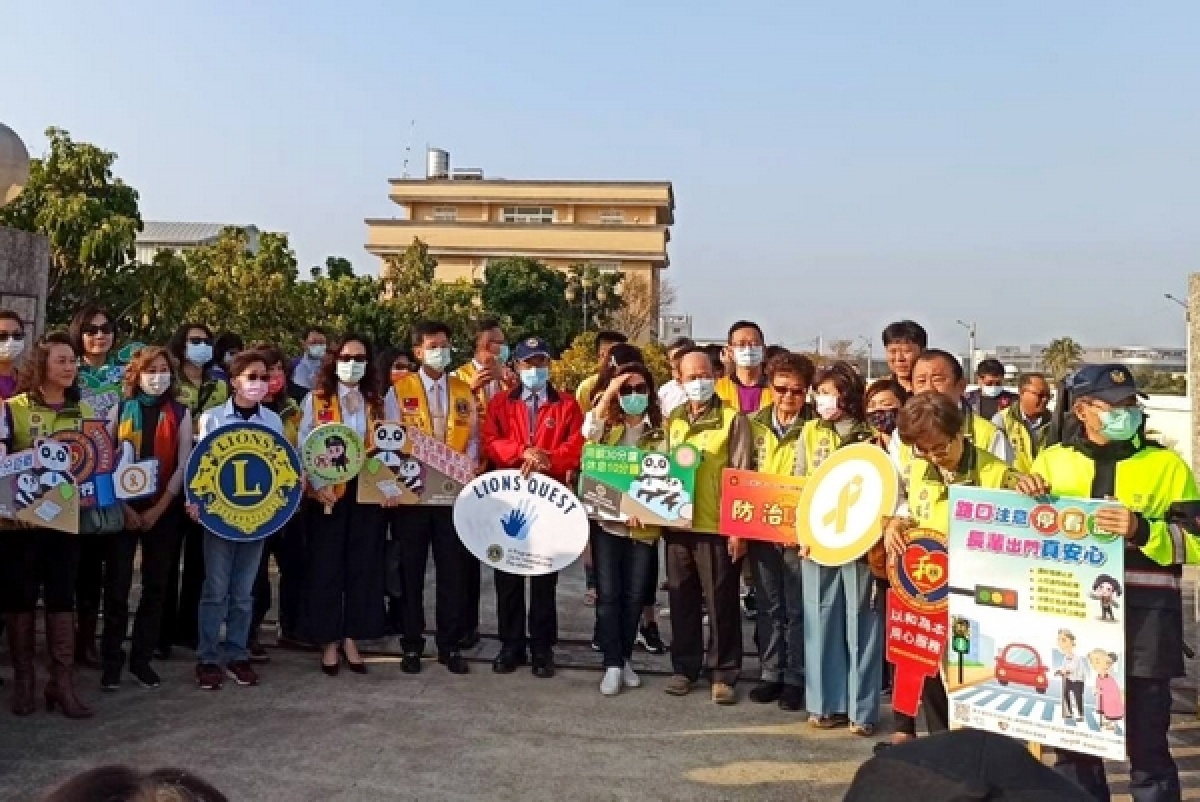 國際獅子會300D1區攜手雲林縣警局、社會處及兒童癌症防治協會等,舉辦兒童癌症暨反毒彩繪揭牌活動。