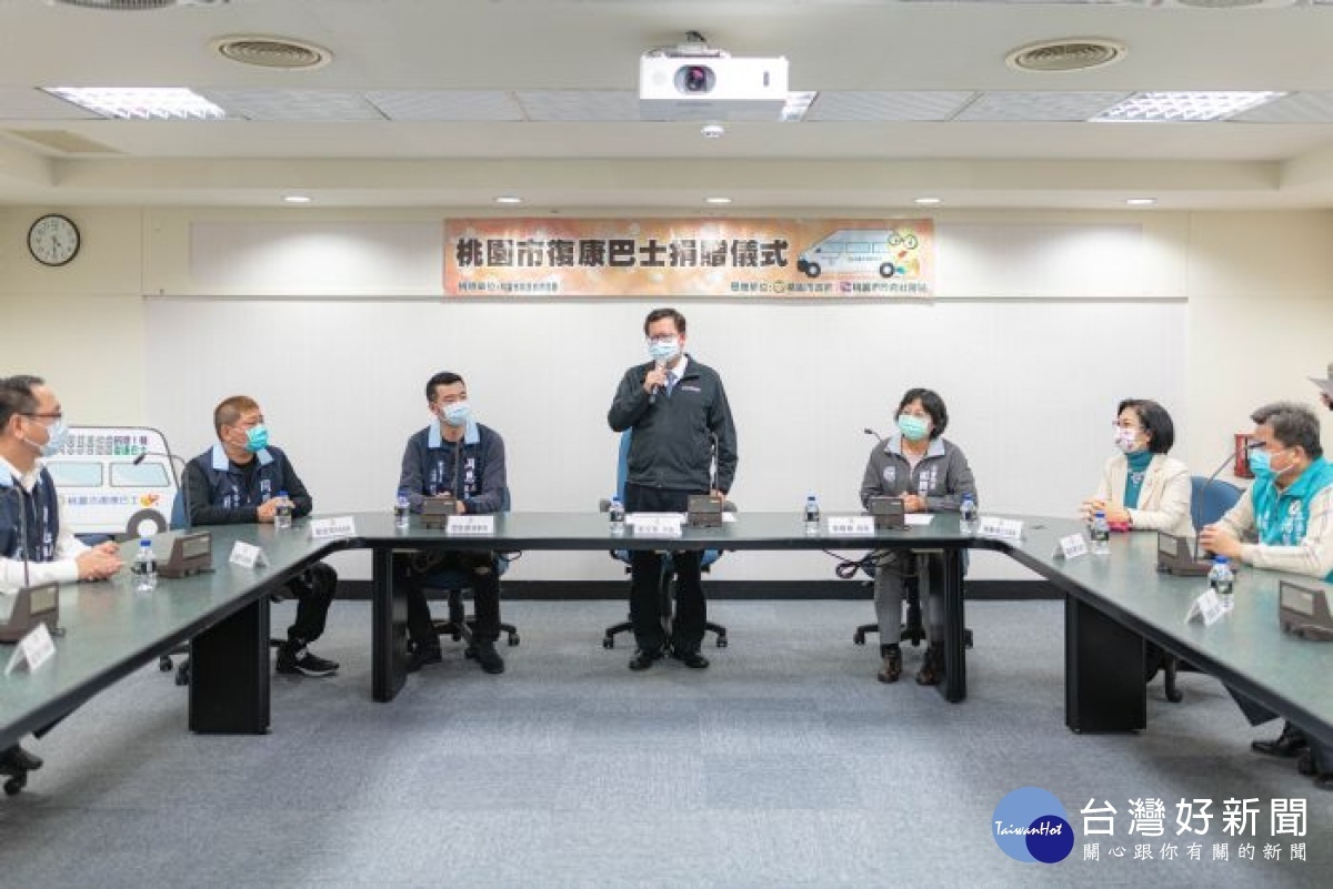 市長致詞,感謝同恩慈善協會捐贈復康巴士
