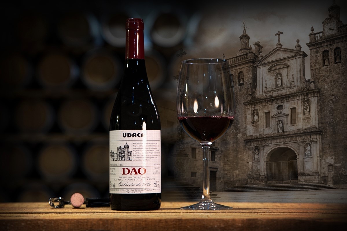 葡萄牙優達酒莊杜奧DOC紅葡萄酒。※提醒您：禁止酒駕，飲酒過量有礙健康。