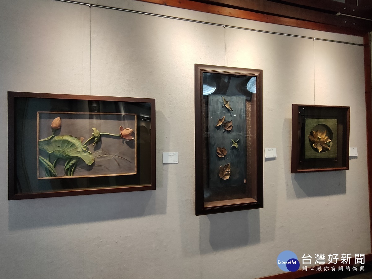 將勤補拙-黃媽慶木雕個展作品。圖／記者鄧富珍攝