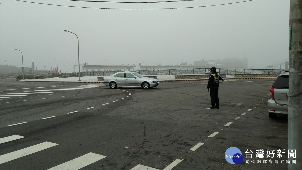 為了讓民眾到永安漁港交通順暢，楊梅分局將於春節連續期間加強周邊交通管制疏導。
