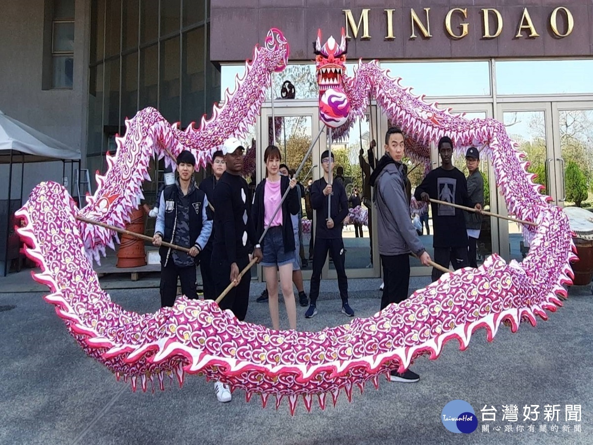 明道外籍生國新年　舞龍舞獅祈求新年平安幸運