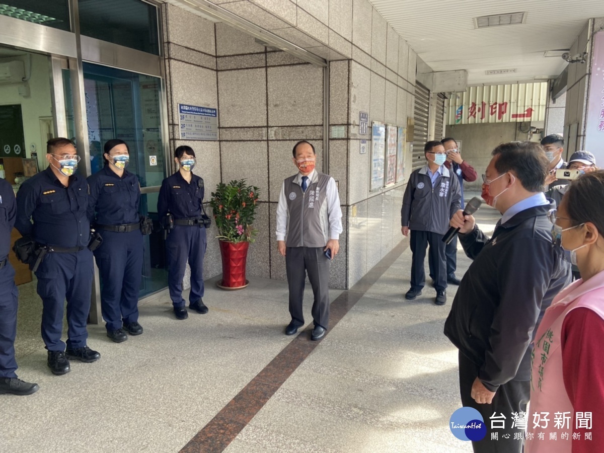 市長鄭文燦感謝警方在過年期間針對交通及治安方面付出