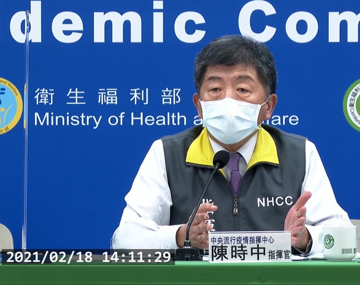 桃醫相關人員進行PCR核酸檢測、抗體檢測與環境採檢均為陰性,並多次進行園區大清消後,中央流行疫情指揮中心指揮官陳時中表示,桃醫19日應該可以逐步恢復營運,但隔離病房暫不開放,專責病房也會縮小規模。(圖/衛福部疾管署YouTube)