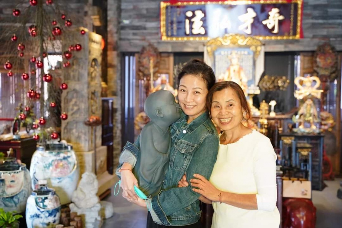 漫漫菩提路綿綿赤子心 返鄉遊大千功德圓滿(江媽媽與方文琳)