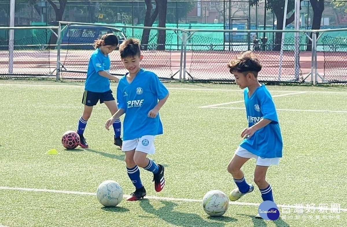 讓寶貝從小愛上運動,從運動當中培養健全的身心。(圖/TOP FIVE)