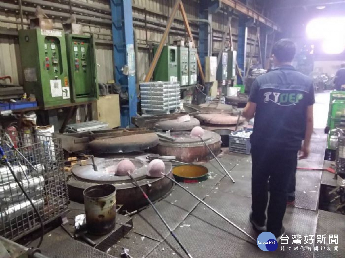八德區大宏里常有異臭味飄散的情形,稽查人員鍥而不捨的努力下抓到了異味禍首