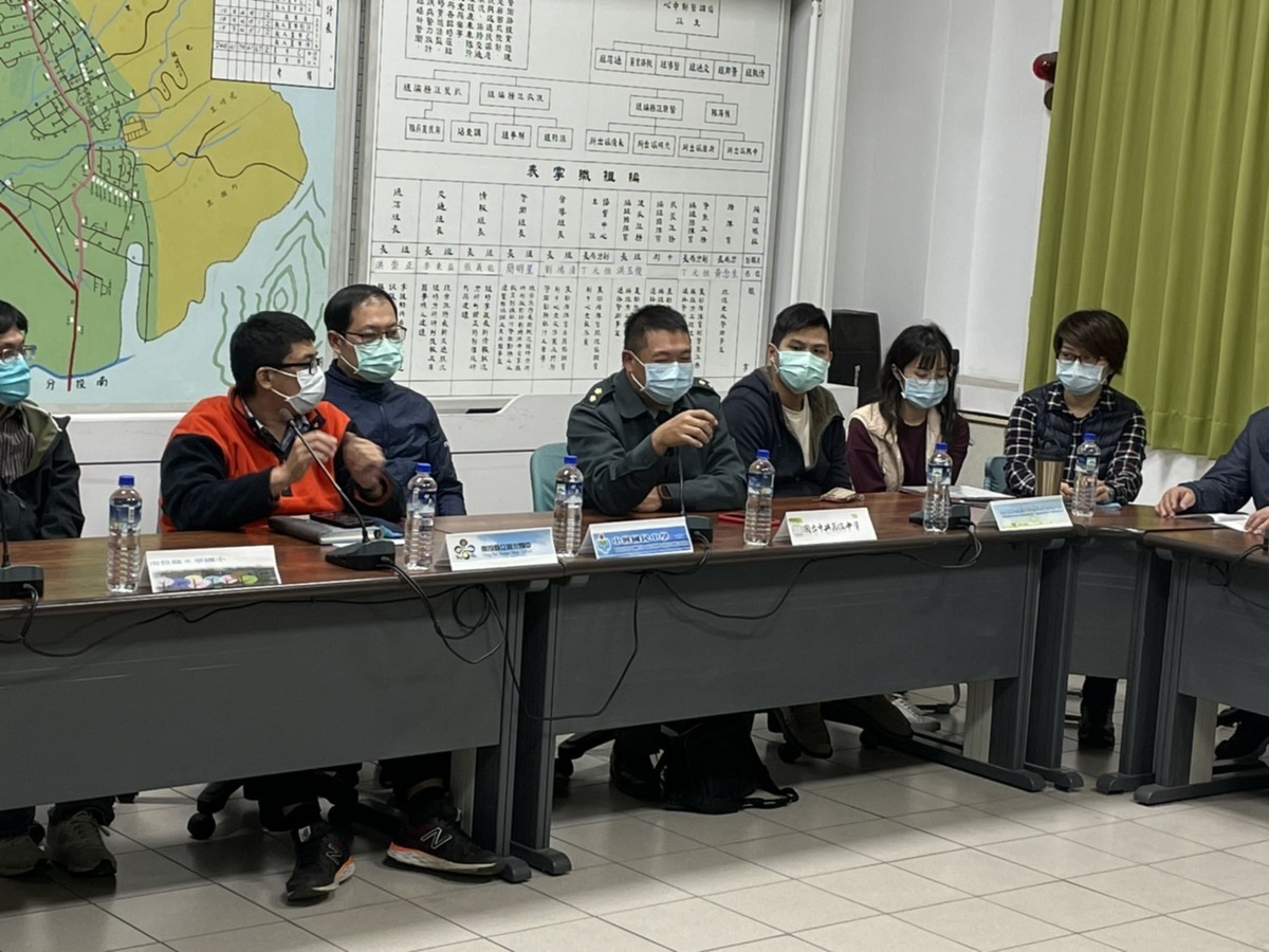 各校代表踴躍發言。(中興分局提供)