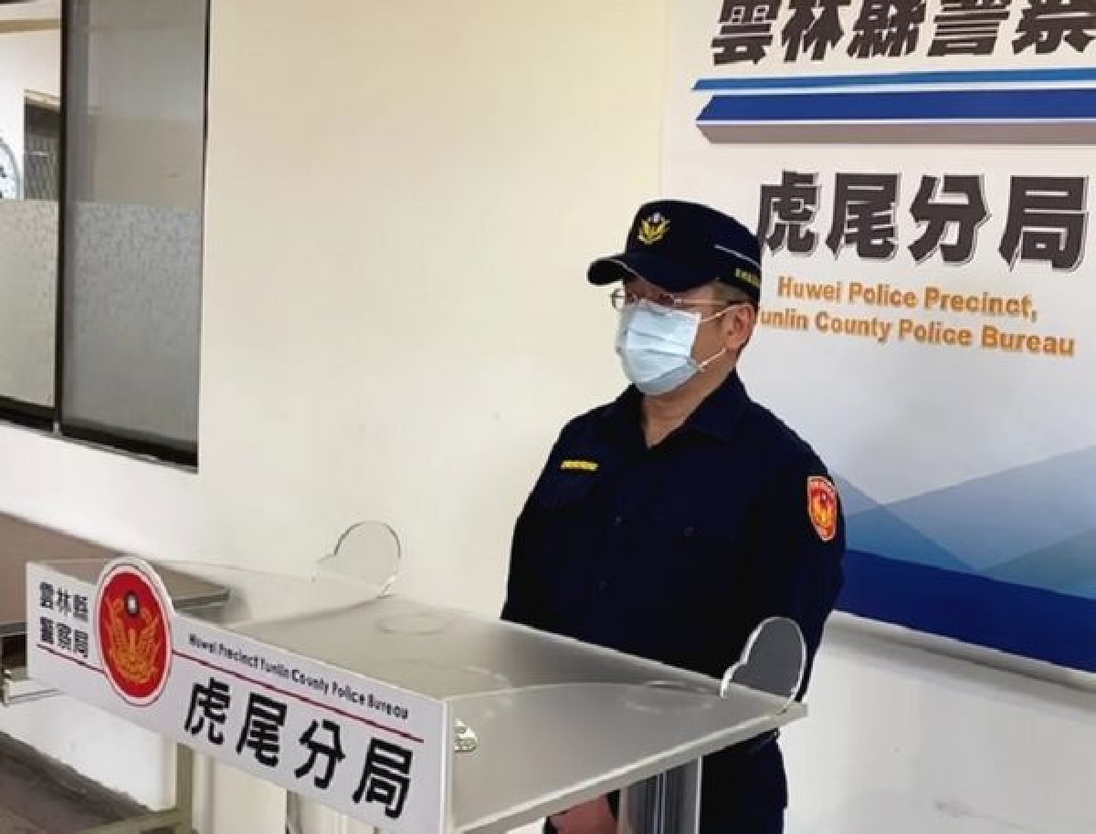 犯嫌因債務糾紛，糾眾分持棍棒砸毀被害人自小客車及住家，造成民眾驚恐走避，警方報請地檢署偵辦強勢逮捕，維護鄉親生命財產安全。