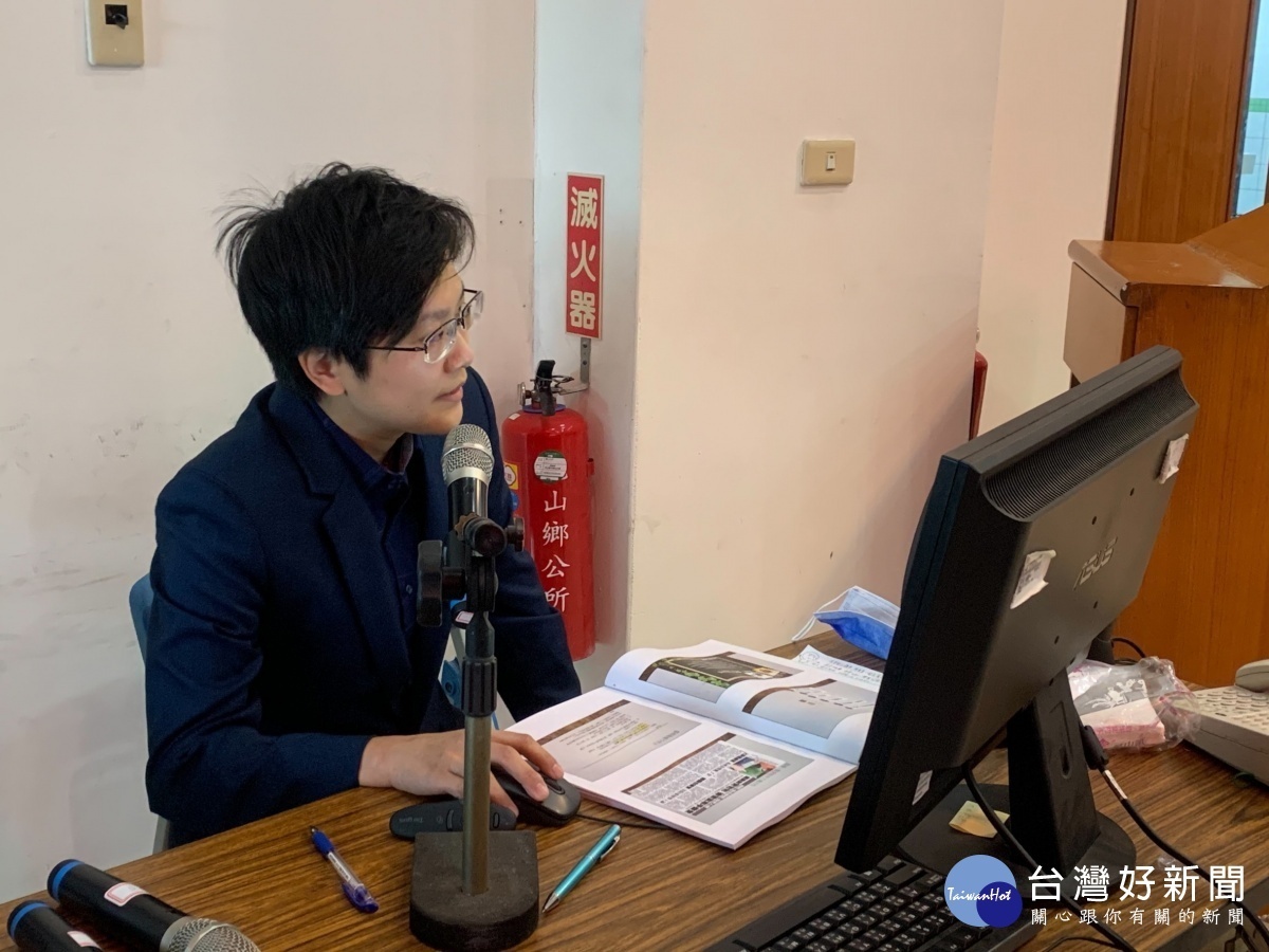 王檢察官晴怡擔任授課講師,提醒警察同仁執勤作為必需以現有法律為基礎,避免違反人權