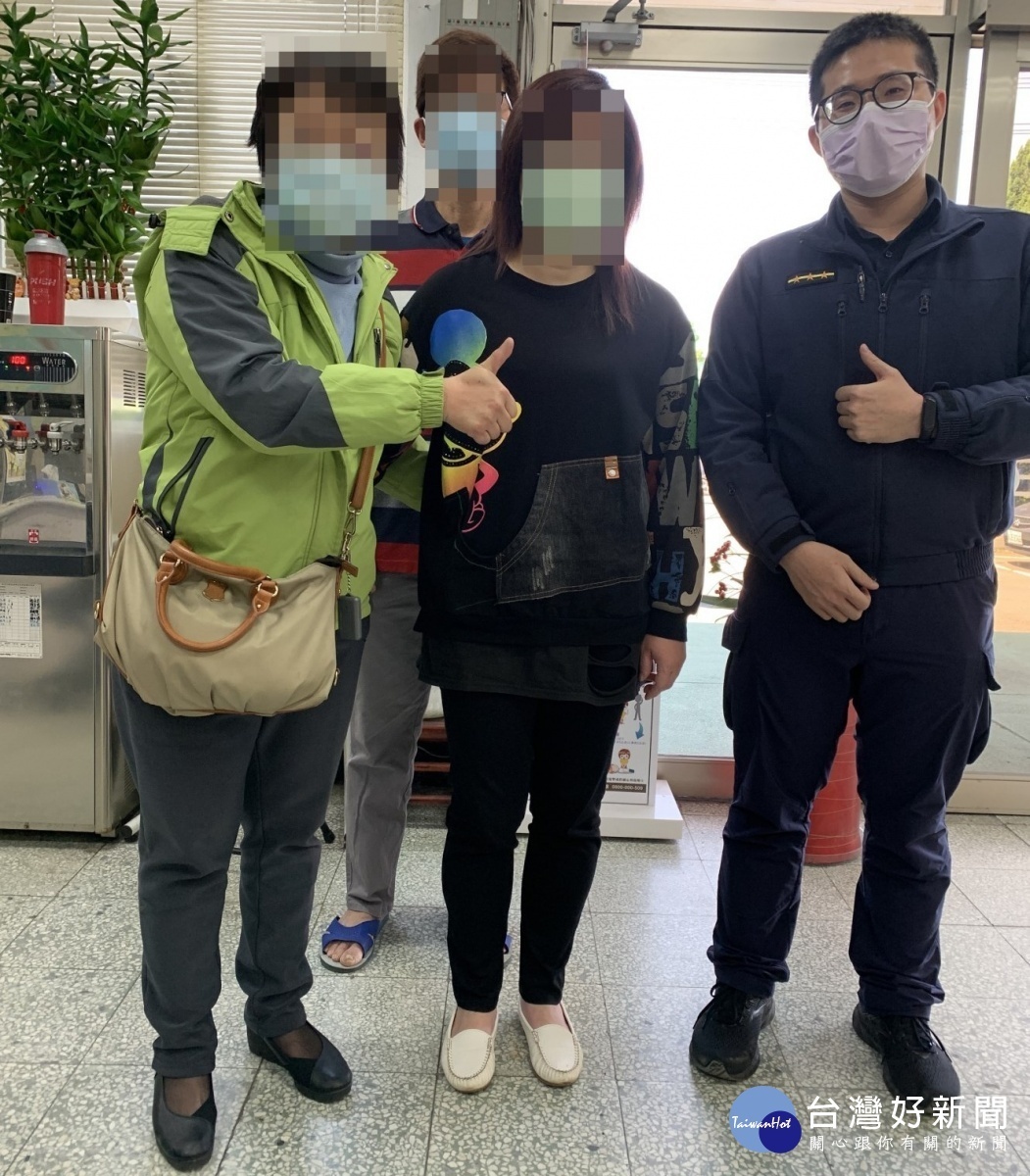 家屬感謝員警協助老翁返家