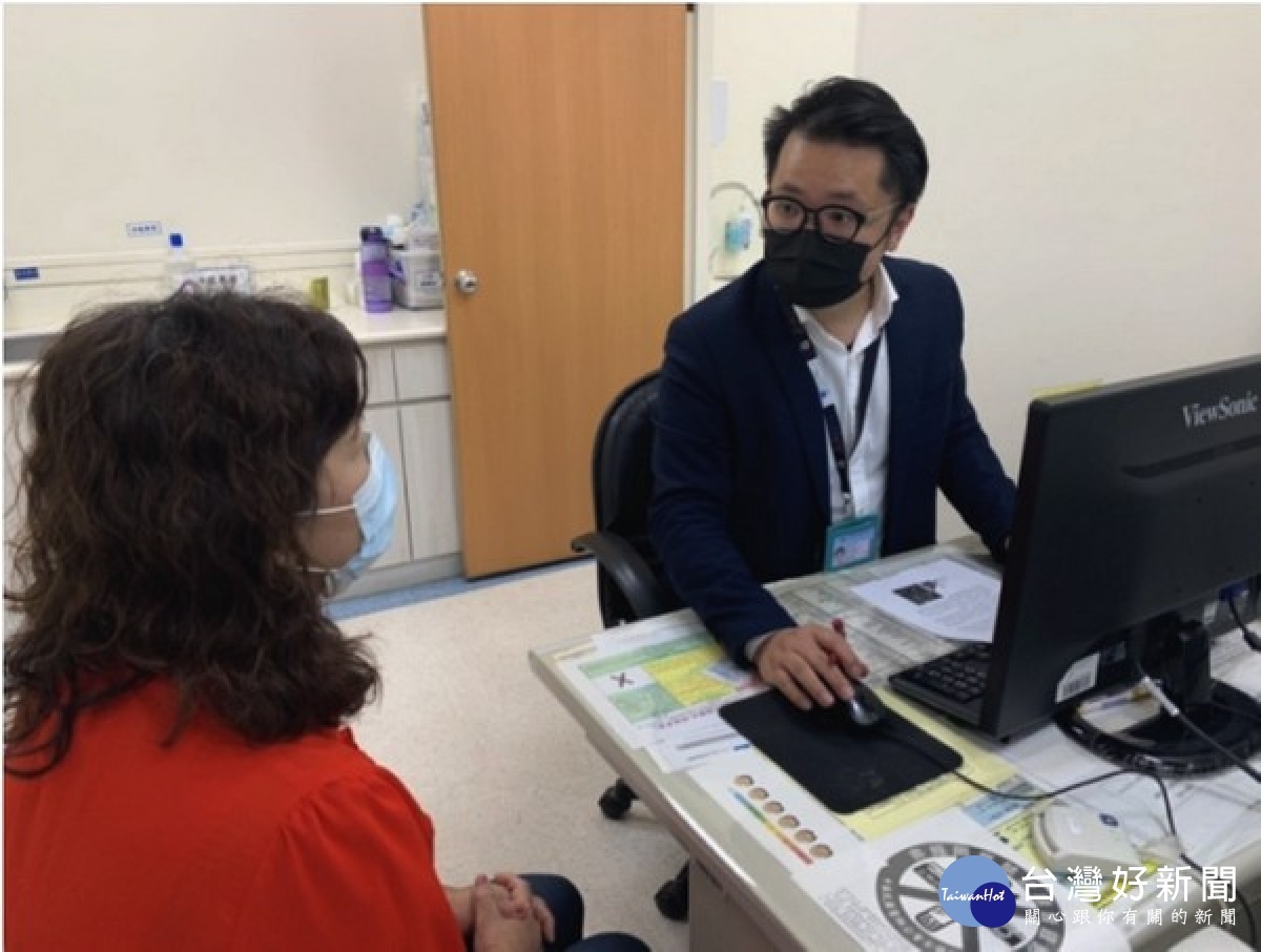 「3D腹腔鏡微創手術」提供主刀醫師更立體化的視野,能夠精準地切除腫瘤和保留正常組織,且具創傷小、恢復快的優點,提供患者更便利的治療選擇。