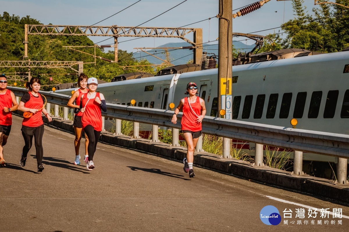 2021鐵道馬拉松-4/18起跑，人數超過6300人創參賽之最。