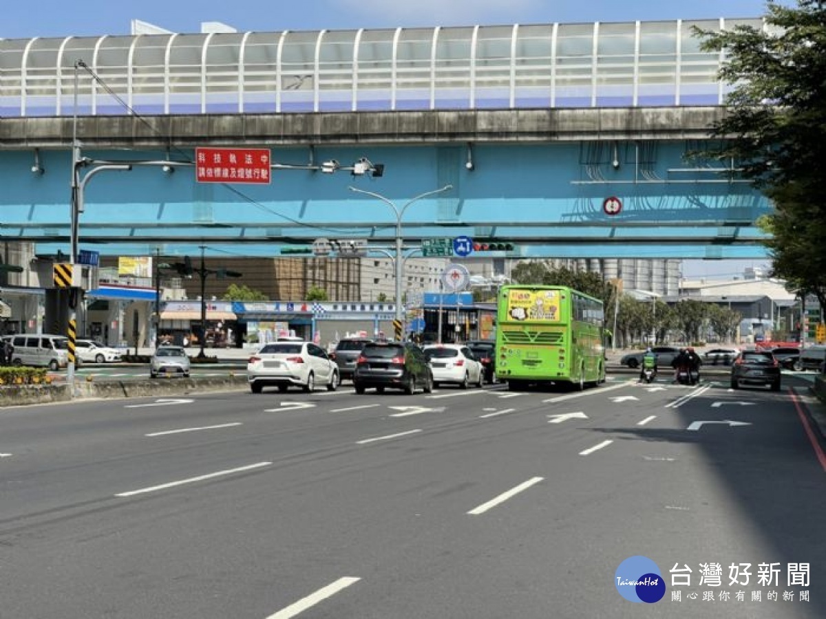 桃園機場捷運A8站路口科技執法，4月12日正式取締