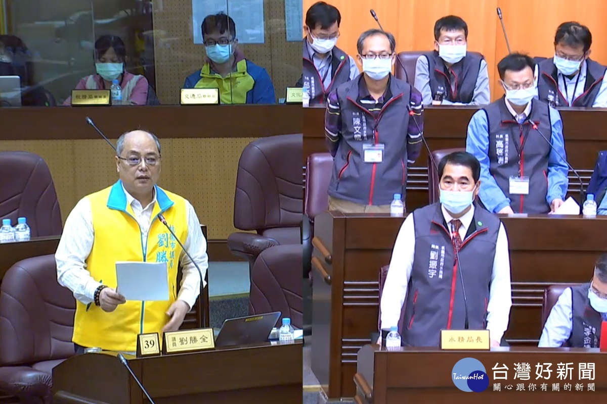 針對蘆竹區4條主要河川改善問題,桃園市議員劉勝全質詢市府水務局長劉振宇。