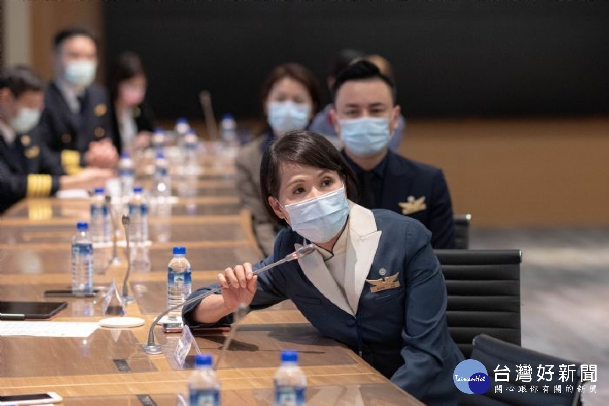 面對嚴格的5+9防疫政策,航空機組員期盼可以彈性調整,避免在永無止境的隔離檢疫中,身心失調