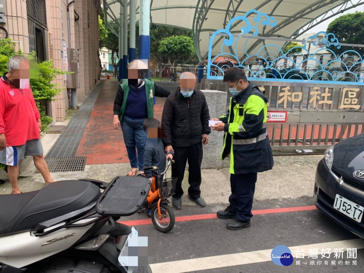「金孫不見了」阿公焦急報案,警調監視器速尋回