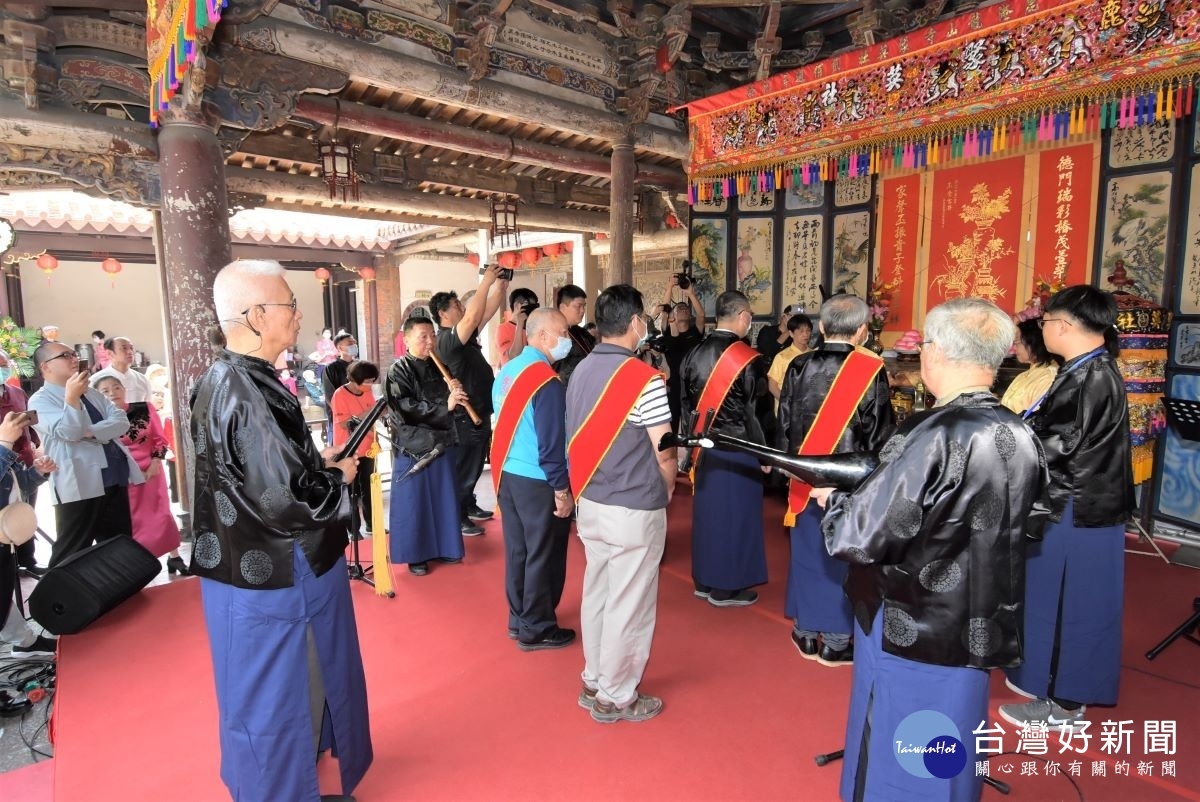 聚英社兩百週年暨全國整絃大會儀式遵循傳統科儀進行祭祀。圖/彰化縣政府提供