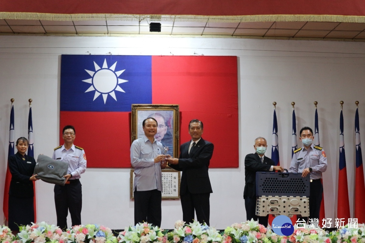 慈濟捐贈毛毯、福慧床 為海巡救援行動助益