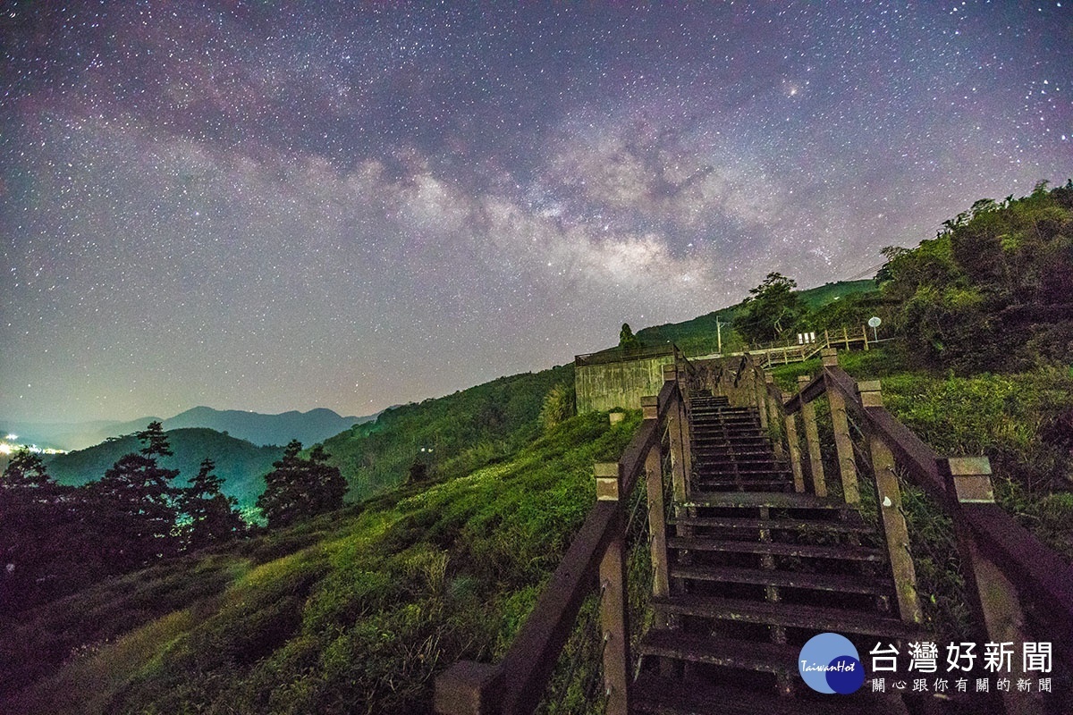 嘉義縣６大觀星點中的梅山太興岩步道／陳致愷翻攝