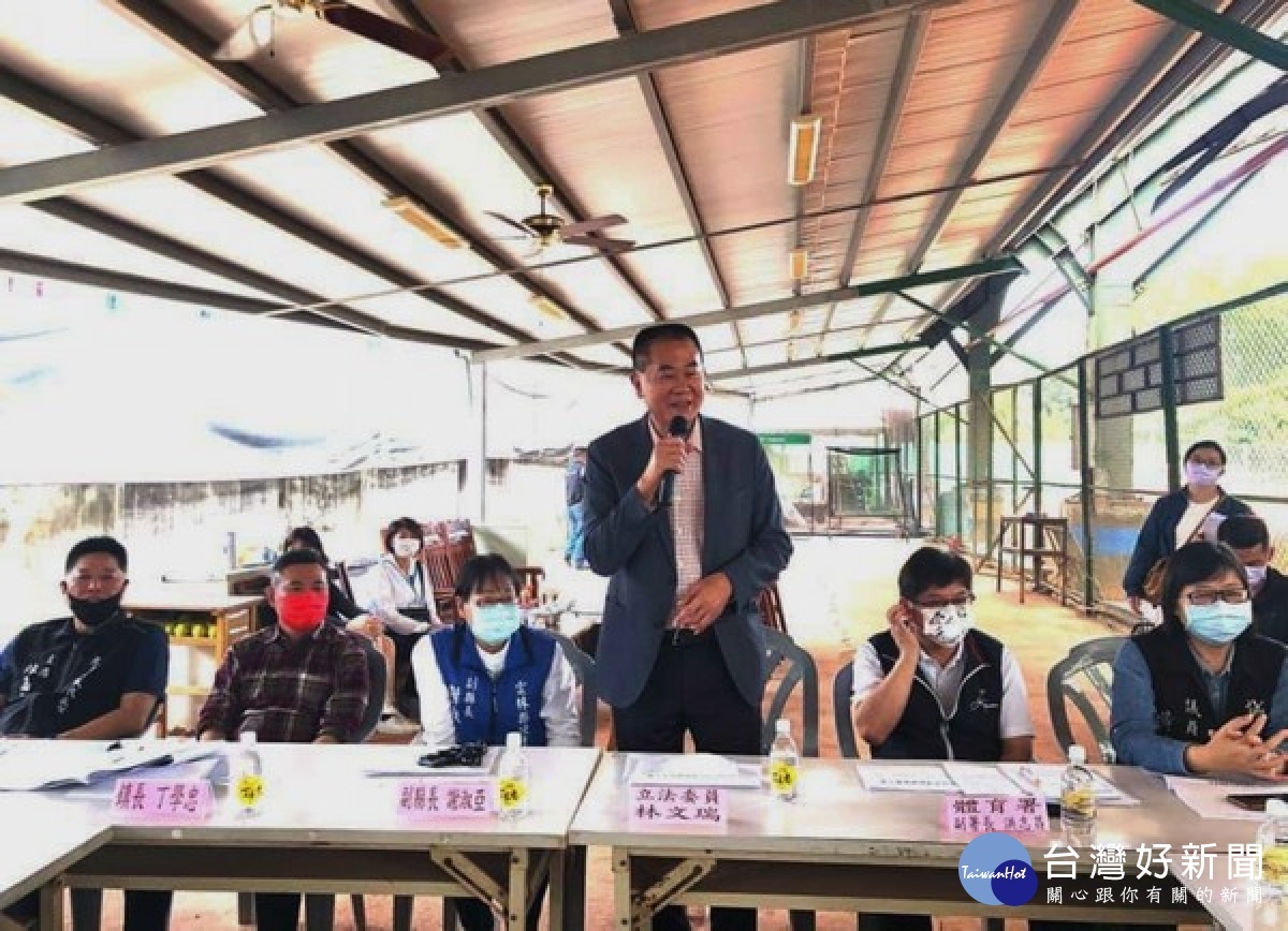 立委林文瑞積極打造舒適安全的運動空間，特邀教育部體育署洪志昌副署長等人現勘，爭取前瞻經費推動縣內第一座「室內全民運動館」。
