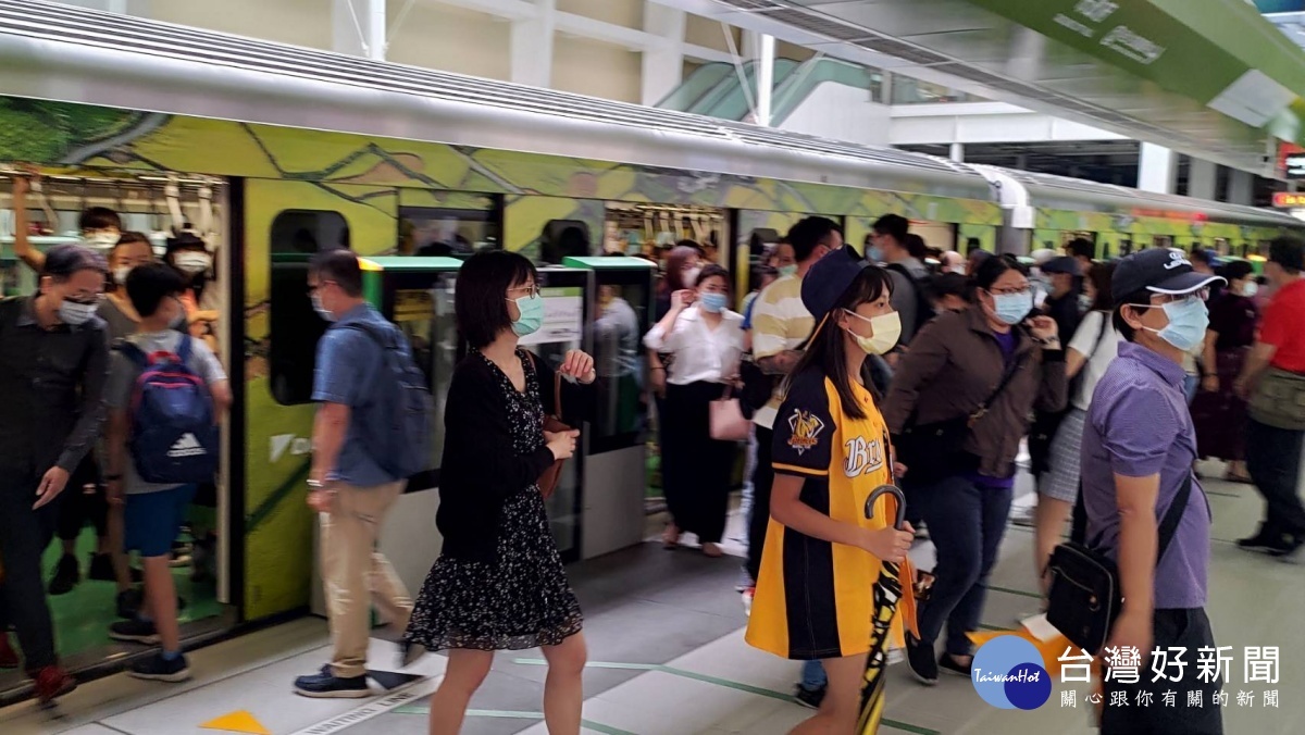 中捷綠線正式通車後運量比試營運減半