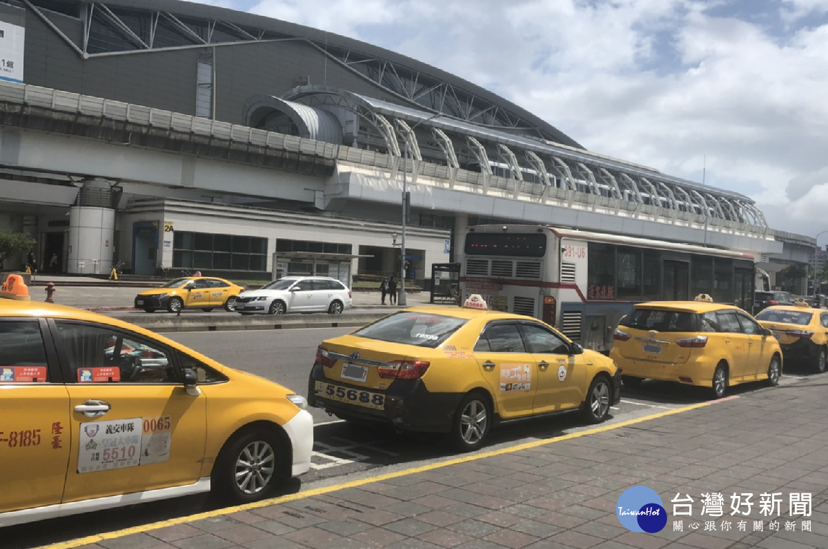 不少網友搭車時,對計程車車隊管理的相關服務保障更為在乎