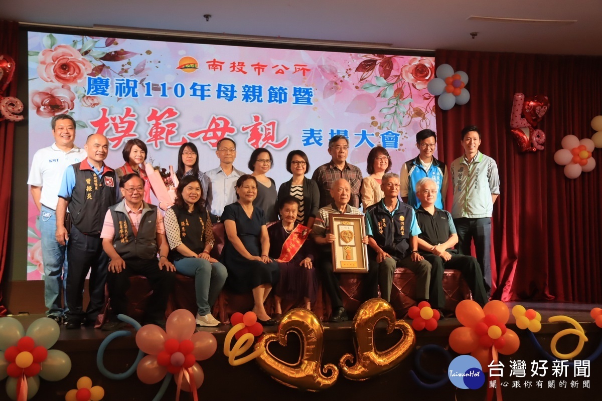 廖王蔭今年已107歲四代同堂。(記者扶小萍攝)