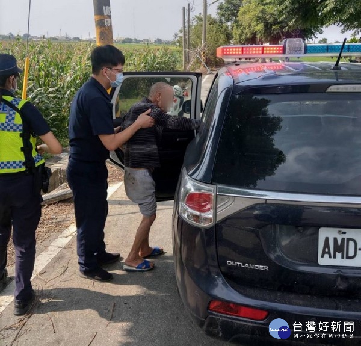 北港警方獲報老翁走失積極迅速的處置作為,平安尋回老翁杜絕可能之憾事發生,深獲鄉里讚許與肯定。