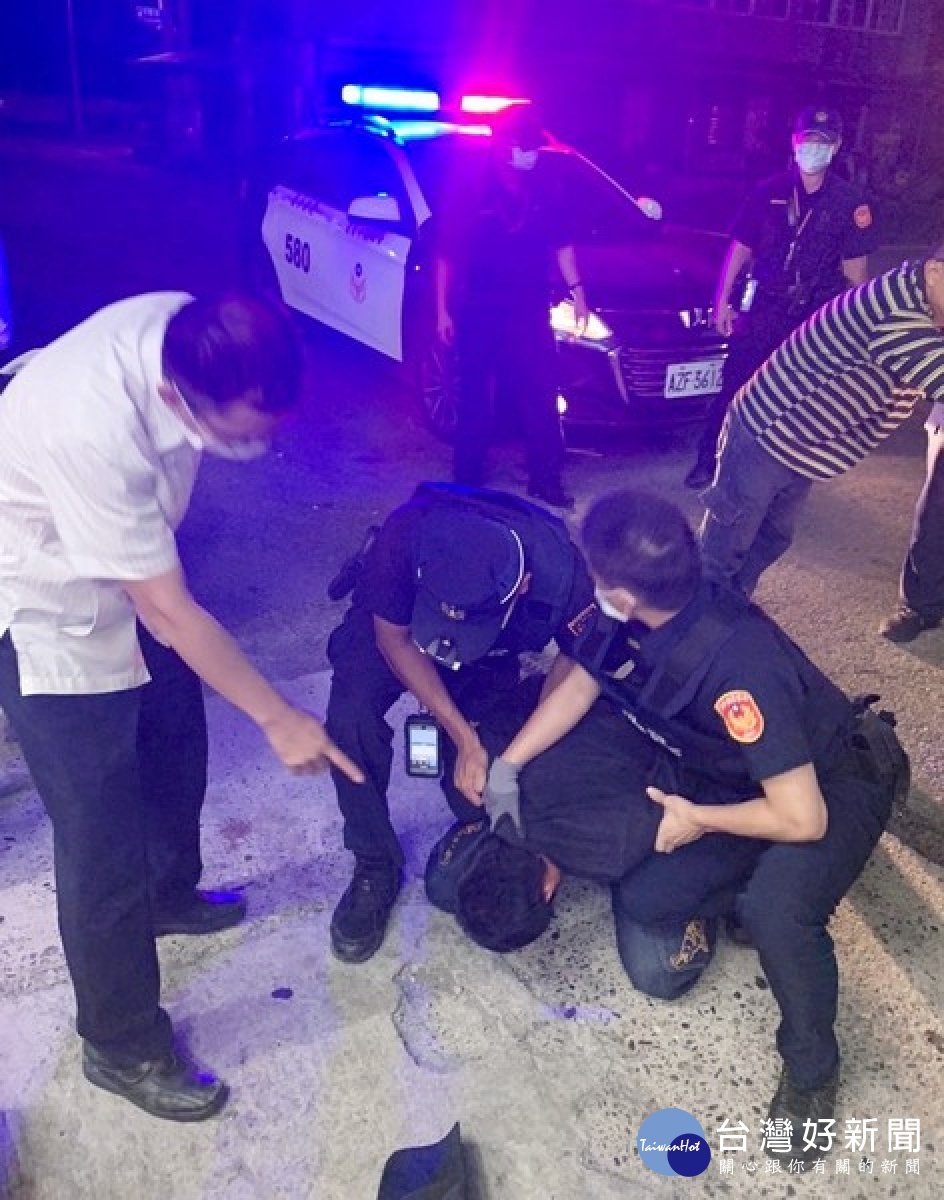 北港分局轄區偏僻路段,相繼傳出宵小偷剪電纜線變賣圖利,警方專案小組積極偵查追緝,逮獲張姓竊盜慣犯。