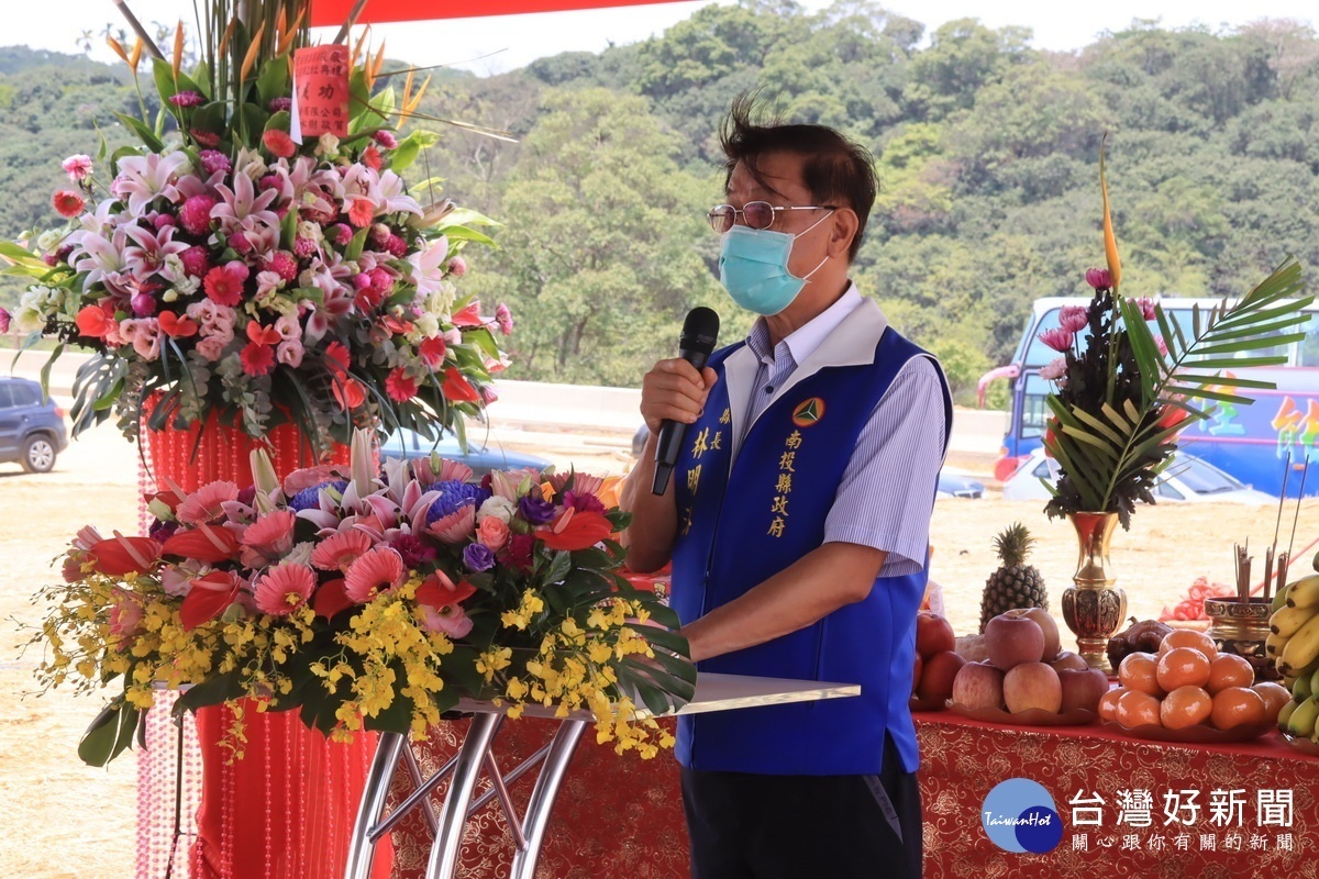林明溱縣長熱誠邀約企業在南投各產業園區設廠。(記者扶小萍攝)