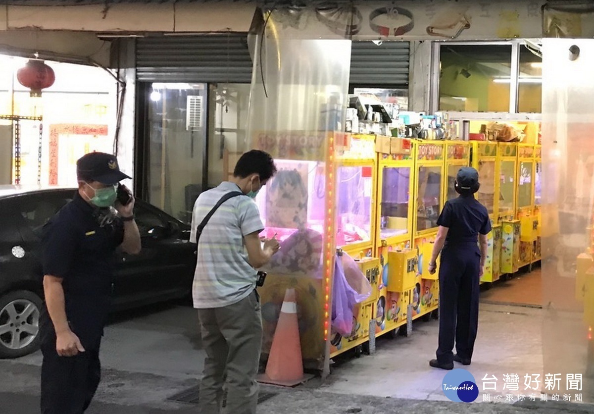 稽查出仍有11家業者涉違規營業。(縣警局提供)