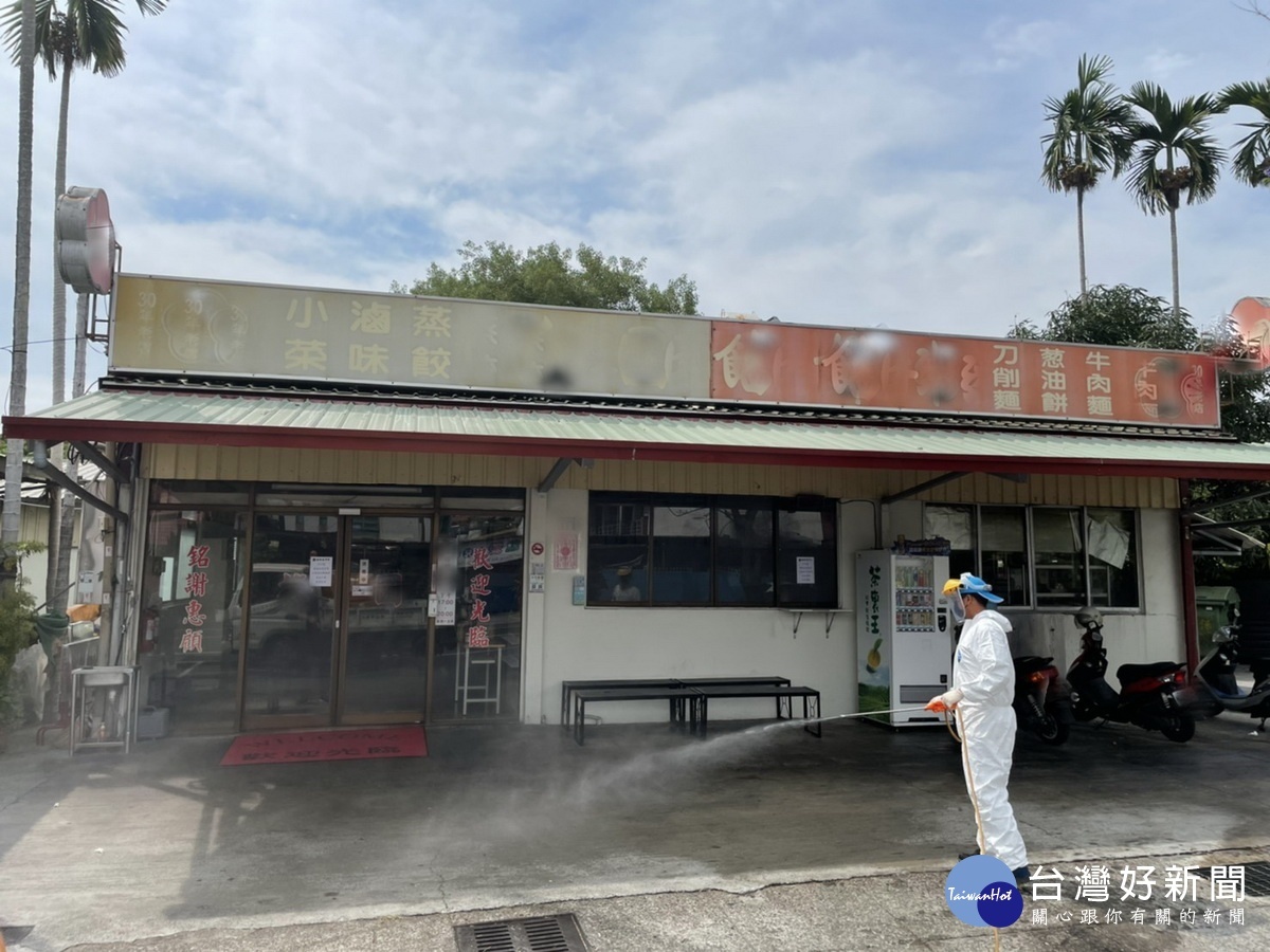 南投市也前往餐廳消毒。(市公所提供)
