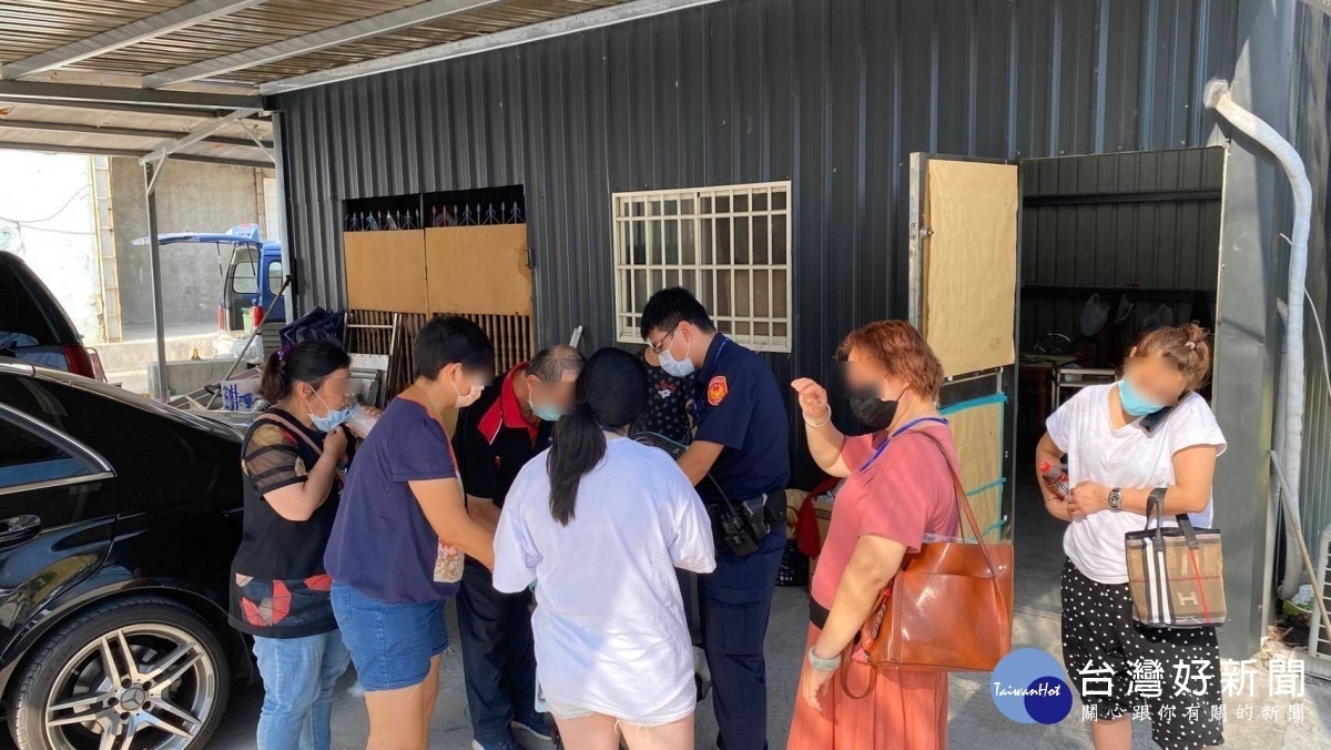 警方查獲民眾違反室內群聚5人以上規定/陳致愷翻攝