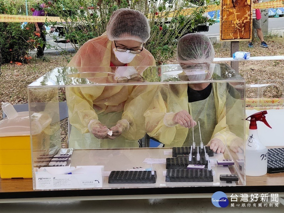 此次篩檢採用快篩試劑檢查。(縣府提供)