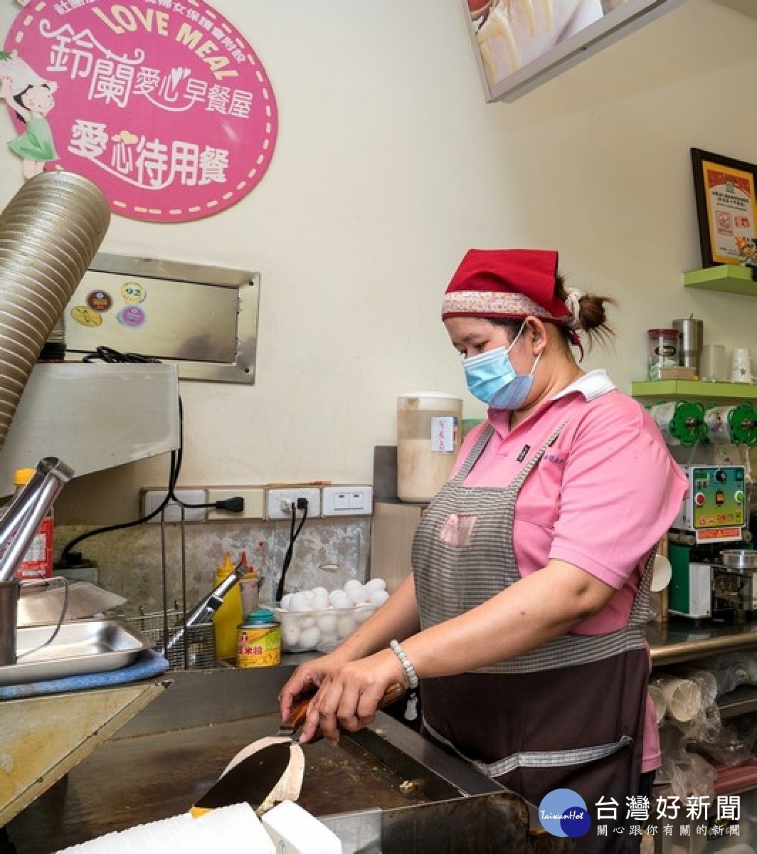 雲林縣婦女保護會推展多元就業開發方案已17年，前後陸續協助135位弱勢婦女就業，培訓一技之長，在社會上展開新生。